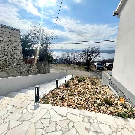 In 42940 Apartament *