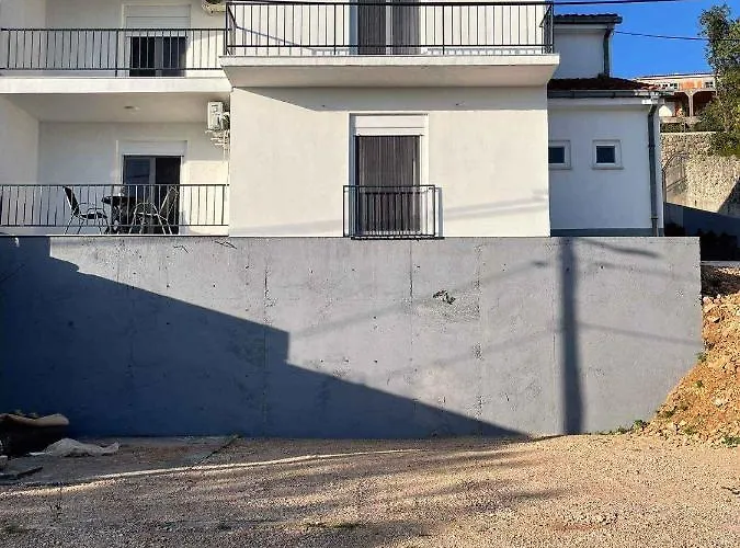In 42940 *