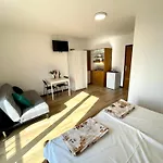 In 42940 Apartament *