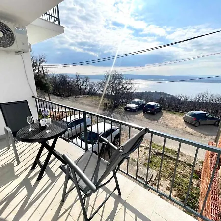 In 42940 Lejlighed Dramalj